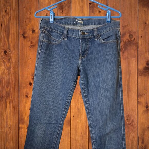 Old Navy Diva Women's Size 4 Low Rise Slim Fit Denim Jeans Casual Classic Blue - Picture 2 of 6
